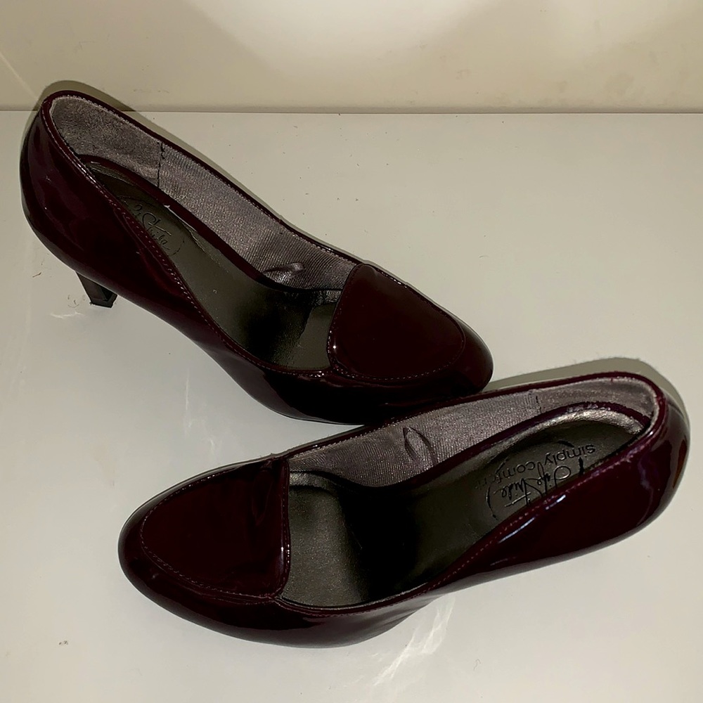 Heels - Picture 2 of 2